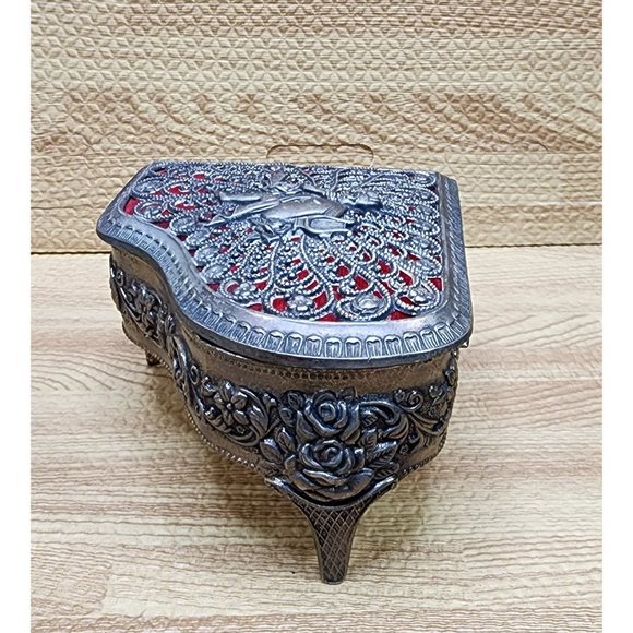 Vintage Music trinket Piano box by Ormolu wind up 4 x 3 1/2” - Picture 5 of 10